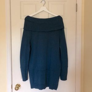 ⭐️ Teal cowl neck sweater